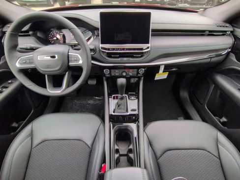 New 2026 Jeep Compass Latitude image 14