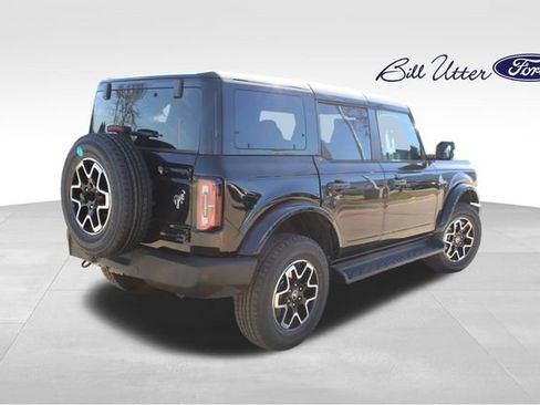 New 2025 Ford Bronco Outer Banks image 3
