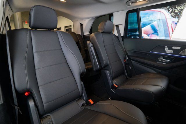 Certified 2026 Mercedes-Benz GLS 450 4MATIC image 34
