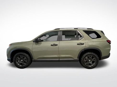 Used 2026 Honda Pilot TrailSport image 2