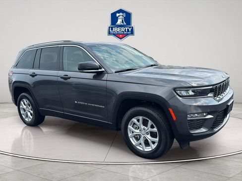 Certified 2023 Jeep Grand Cherokee Limited AWD/4WD image 15