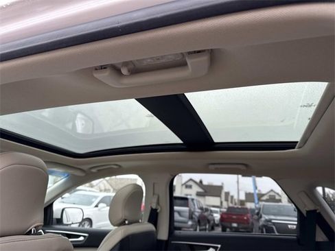 Used 2019 Ford Edge Titanium w/ Equipment Group 301A image 19