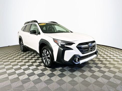 Used 2024 Subaru Outback Limited AWD/4WD image 3