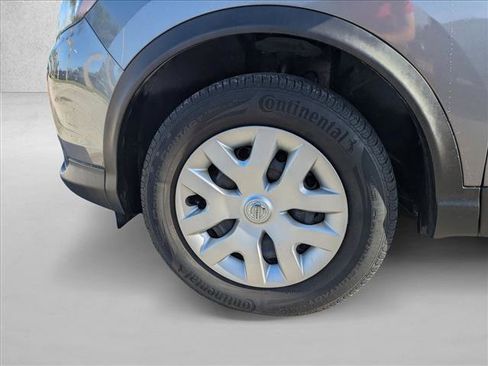 Used 2018 Nissan Rogue Sport S image 23