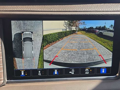 Used 2021 GMC Yukon Denali image 22