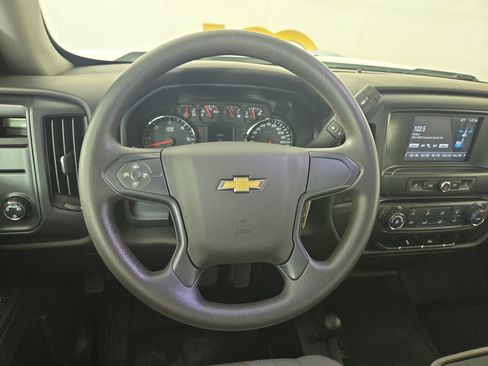 Used 2018 Chevrolet Silverado 1500 W/T AWD/4WD image 13