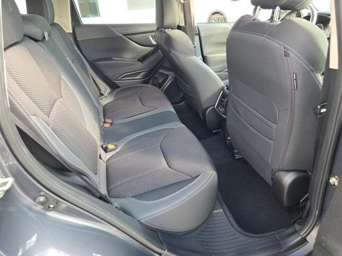 Used 2022 Subaru Forester Premium image 9