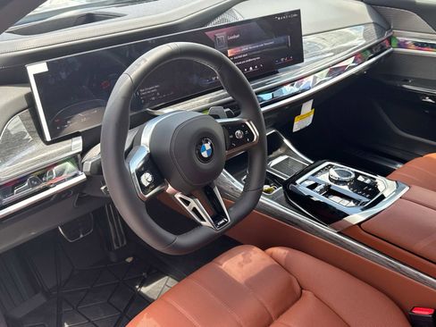 New 2025 BMW 760i xDrive AWD/4WD image 32