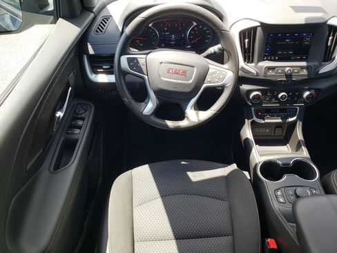 Used 2023 GMC Terrain SLE w/ Driver Convenience Package FWD image 13