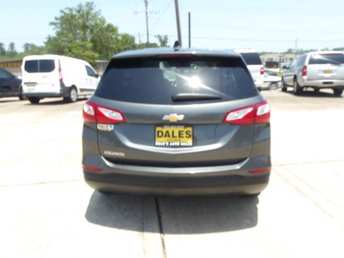 Used 2020 Chevrolet Equinox LS w/ LS Convenience Package FWD image 12