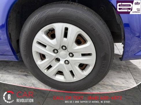 Used 2019 Dodge Grand Caravan SE image 12