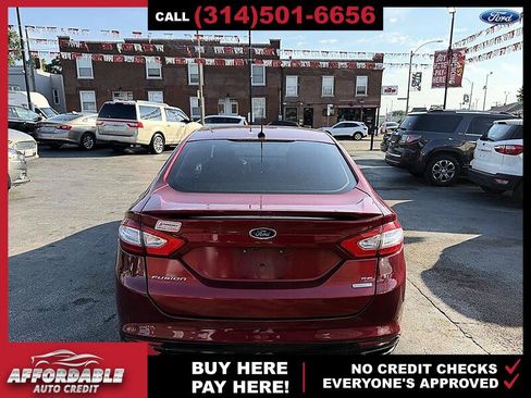 Used 2013 Ford Fusion SE FWD image 4