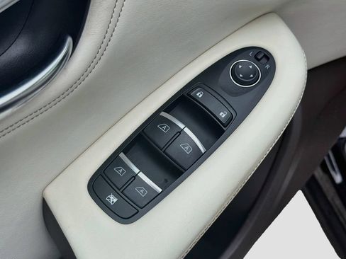 Used 2019 INFINITI QX50 Essential w/ Sensory Package FWD image 24