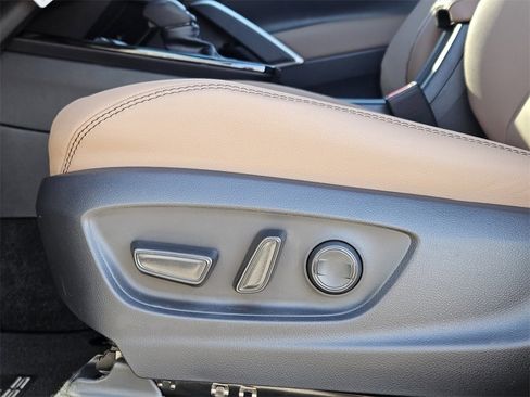 New 2026 Toyota Corolla Cross XLE w/ Convenience Package image 18