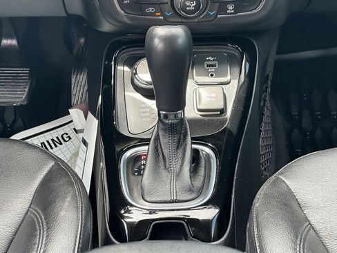 Used 2021 Jeep Compass Latitude image 19