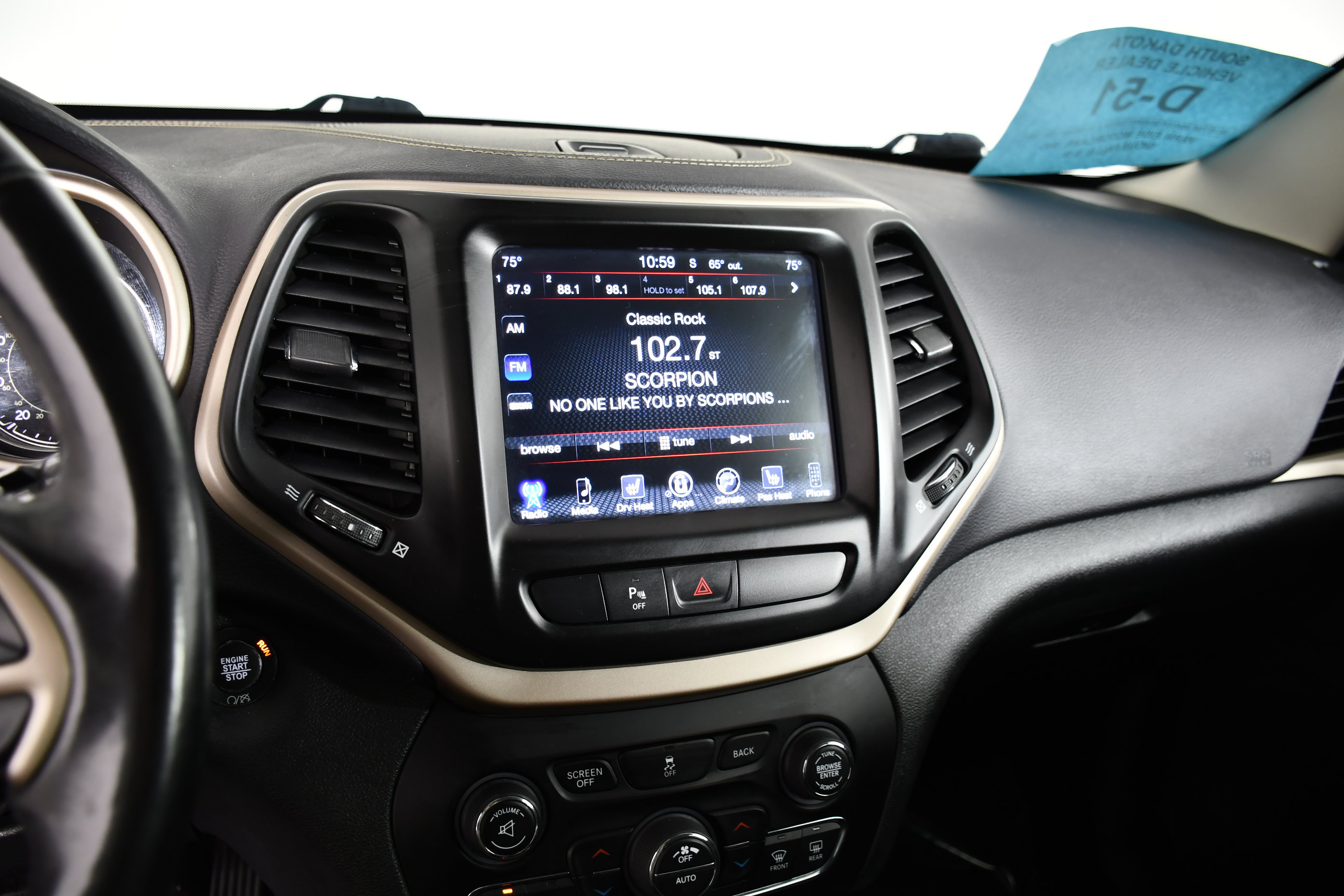 Used 2018 Jeep Cherokee Limited AWD/4WD image 25