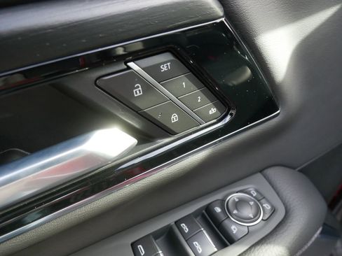 New 2026 GMC Yukon XL Denali w/ Sun & Power Step Package image 9