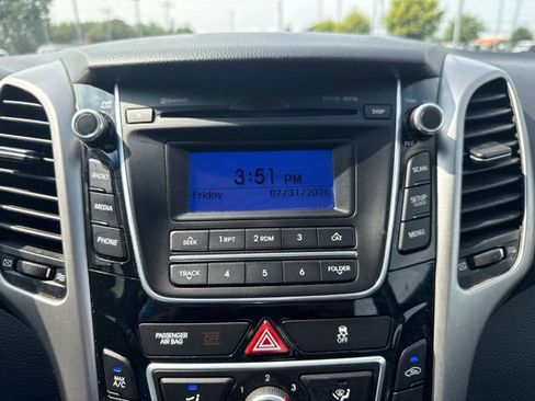 Used 2016 Hyundai Elantra GT FWD image 20
