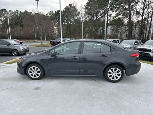 Used 2024 Toyota Corolla LE image 7