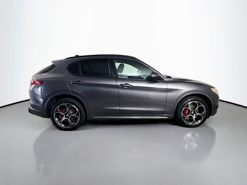 Used 2023 Alfa Romeo Stelvio Ti AWD/4WD image 11