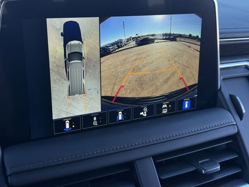 Used 2024 Chevrolet Tahoe Z71 w/ Luxury Package image 19