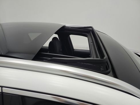 Certified 2025 Mercedes-Benz GLC 300 image 23