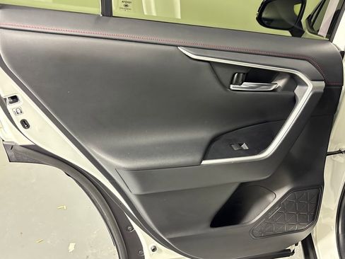 New 2026 Kia Carnival EX FWD image 29