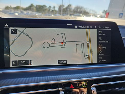 Used 2023 BMW X6 xDrive40i w/ M Sport Package image 24