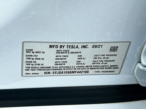 Used 2021 Tesla Model S Plaid image 30