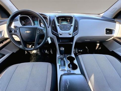 Used 2017 Chevrolet Equinox LS image 7