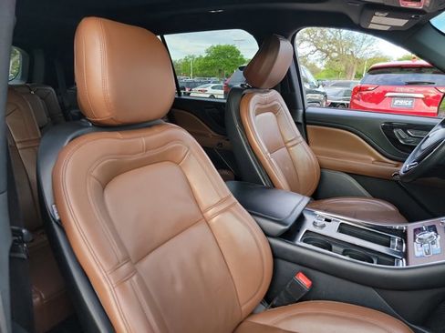 Used 2020 Lincoln Aviator Reserve w/ Elements Package Plus image 13