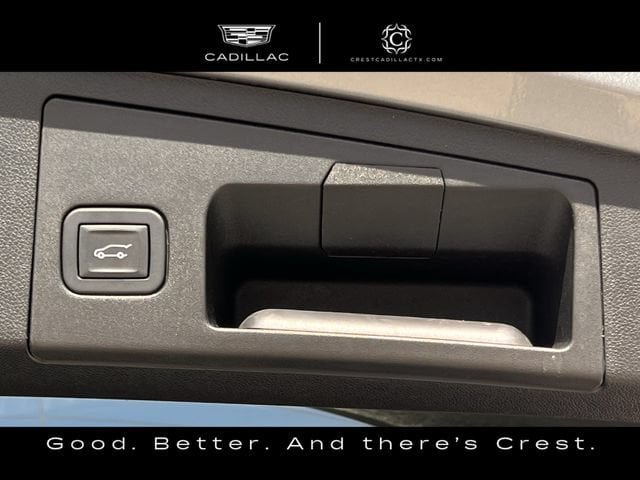Certified 2025 Cadillac XT4 Premium Luxury FWD image 33