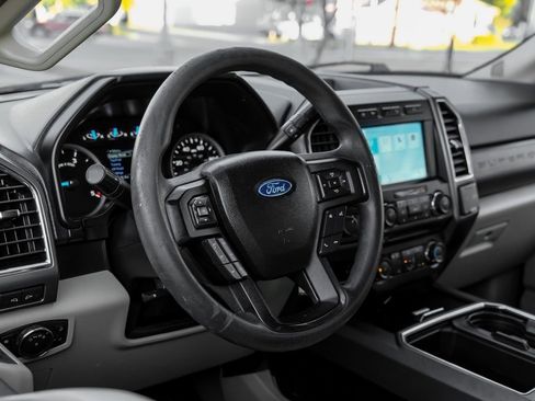 Used 2017 Ford F250 XLT w/ XLT Value Package image 21