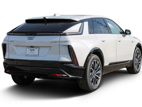 Used 2025 Cadillac Lyriq Sport image 6