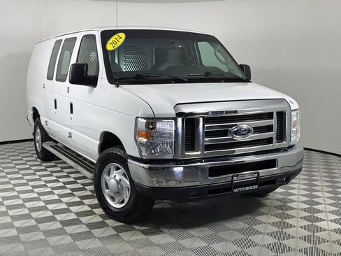 Used 2014 Ford E-250 and Econoline 250 w/ Power Group RWD image 2