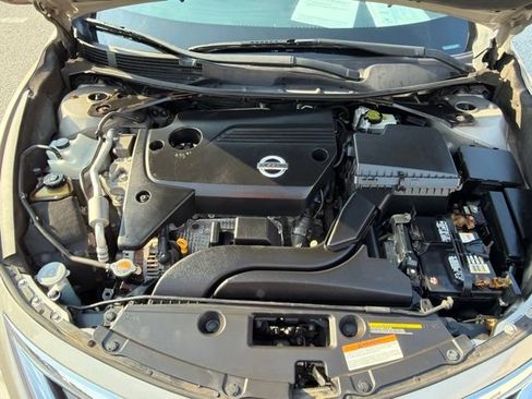Used 2013 Nissan Altima 2.5 S FWD image 18