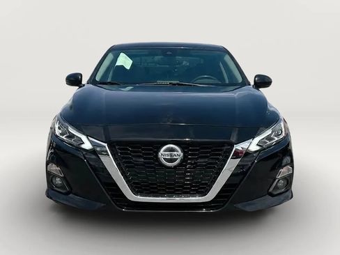 Used 2019 Nissan Altima 2.5 SL FWD image 2