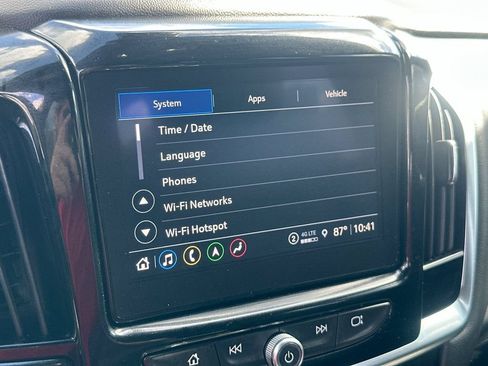 Certified 2023 Chevrolet Traverse RS FWD image 14
