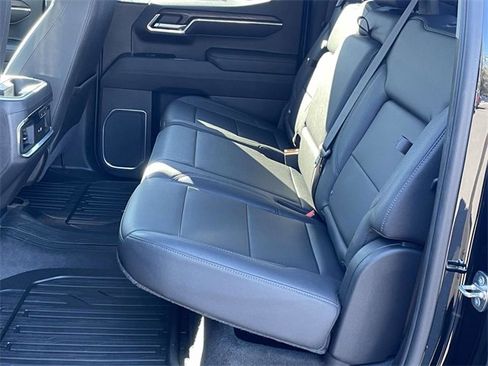 Used 2022 GMC Sierra 1500 SLT w/ SLT Premium Plus Package image 5