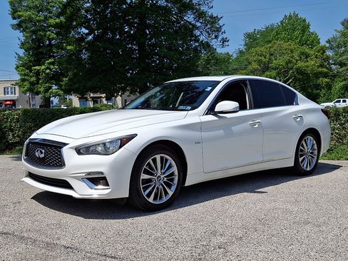 Used 2018 INFINITI Q50 Luxe AWD/4WD image 3