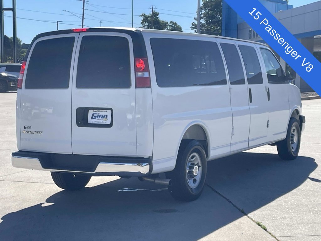 Used 2025 Chevrolet Express 3500 LT w/ LT Preferred Equipment Group RWD image 4