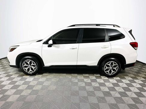 Used 2019 Subaru Forester Premium image 4