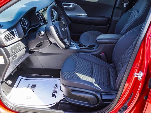 Used 2019 Kia Niro LX image 17