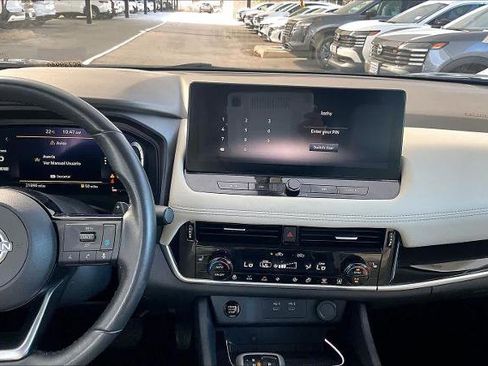 Certified 2024 Nissan Rogue SL w/ SL Premium Package image 7