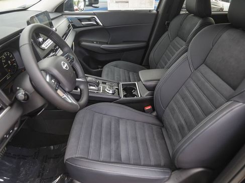 New 2026 Nissan Rogue SL AWD/4WD image 18