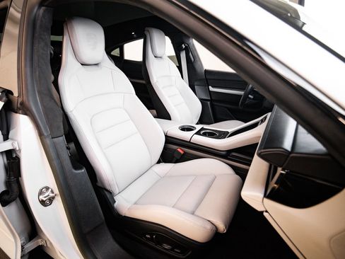 Certified 2024 Porsche Taycan Turbo S AWD/4WD image 29