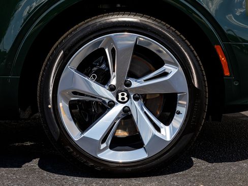 New 2026 Bentley Bentayga AWD/4WD image 23