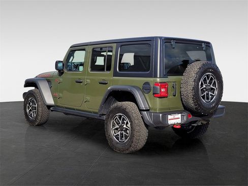 Used 2024 Jeep Wrangler Unlimited Rubicon image 6