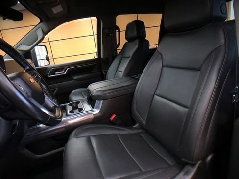 Used 2025 Chevrolet Silverado 2500 LTZ w/ LTZ Premium Package AWD/4WD image 10