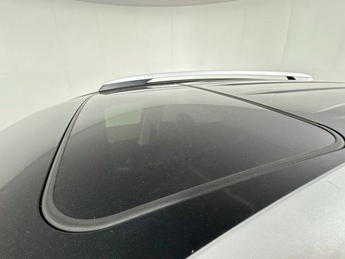 Used 2015 Toyota RAV4 Limited AWD/4WD image 20
